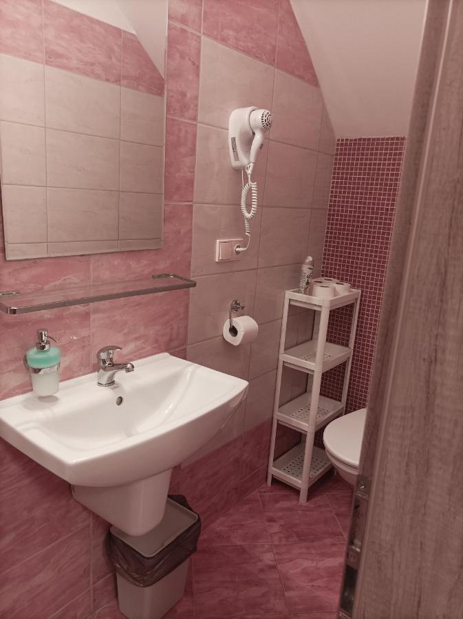 Penzion Venkovský Dvůr Hlohovec Exteriér fotografie
